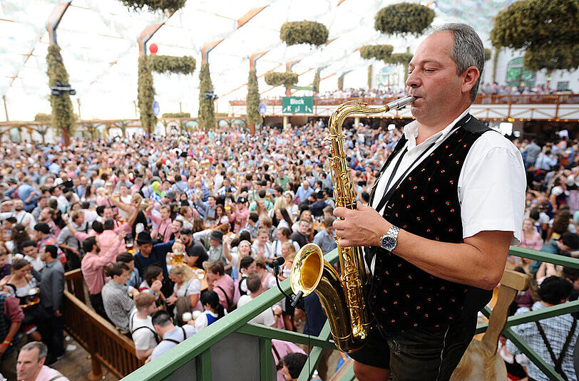 Sehen Sie hier weitere Impressionen vom mittleren Samstag auf dem Oktoberfest 2016.
