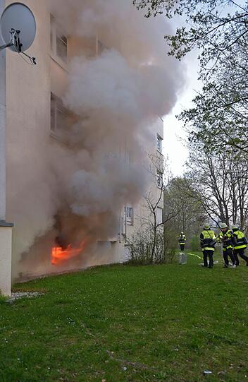 Am Sonntagabend musste die Feuerwehr zu einem Kellerbrand ausrücken.