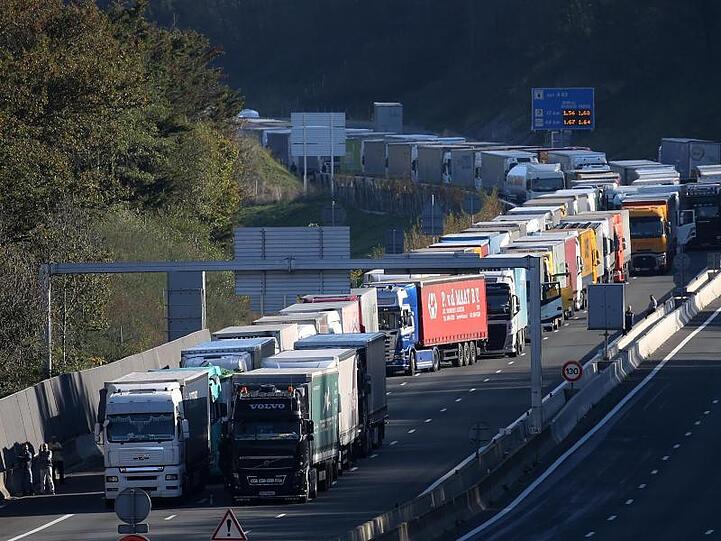 Autobahn-Blockade: In Frankreich wächst die Sorge vor einem Verkehrskollaps.