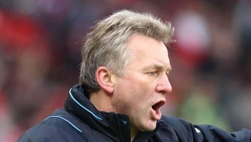 Sieht seine Fürther als Außenseiter in Mainz: Trainer Benno Möhlmann Sieht seine Fürther als Außenseiter in Mainz: Trainer Benno Möhlmann