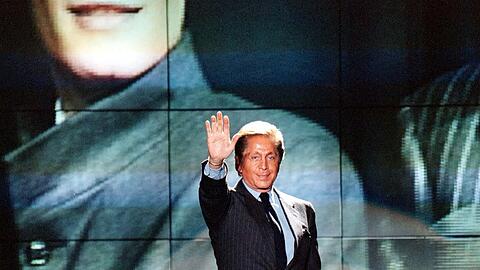 Die Perfektion, die Valentino selbst anstrebte, forderte er auch von seinen Mitarbeitern.