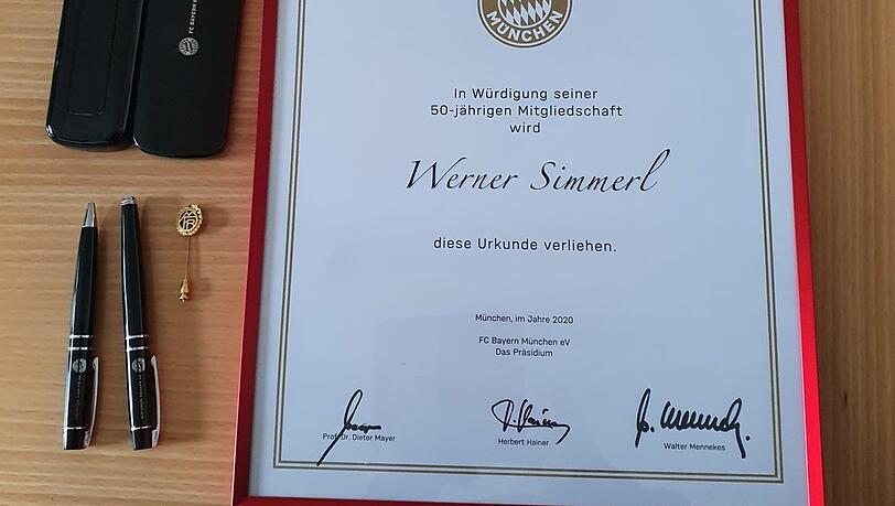 50 Jahre Bayern-Mitglied: Simmerl hält Bayern die Treue.