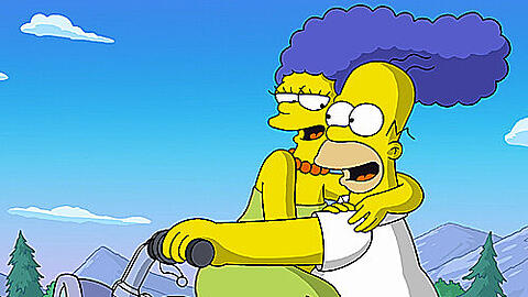 Fahrt ins Blaue: Homer Simpson liebt erklärtermaßen die Turmfrisur seiner Frau Marge.