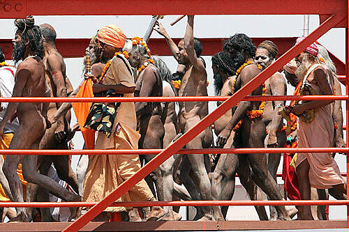 Hier in Indien ist die Nacktheit Bestandteil eines religiösen Rituals.