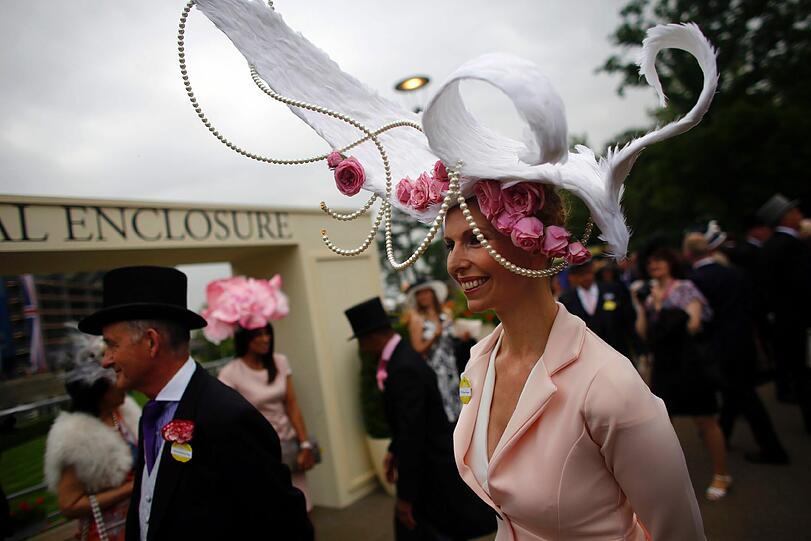 Royal Ascot - die schrägste Hut-Parade der Welt!