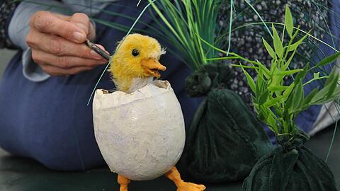 Bei den Inszenierungen mit Puppen und Figuren werden Geschichten für Kinder erzählt.