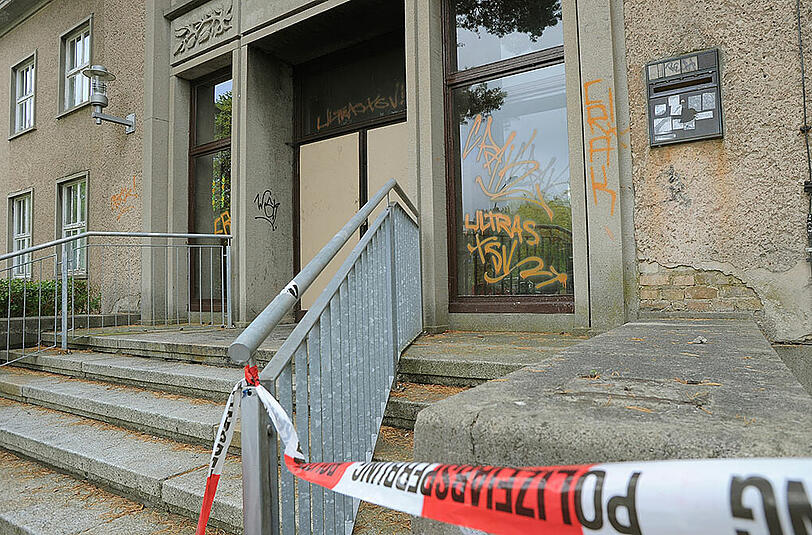 Nicht zum ersten Mal wurde in Premnitz Feuer gelegt. Vor knapp zwei Jahren wurde ein Anschlag auf die ehemalige Förderschule verübt, die zu einer Sammelunterkunft für Asylbewerber ausgebaut werden sollte.