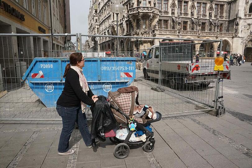 Derzeit wandern zahllose Baustellen durch die Fußgängerzone und über den Marienplatz.