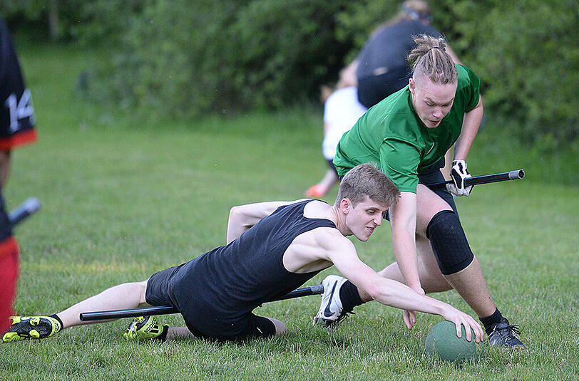 Bilder vom Quidditch-Training in Freiburg. In Frankfurt steht bald die Weltmeisterschaft an.