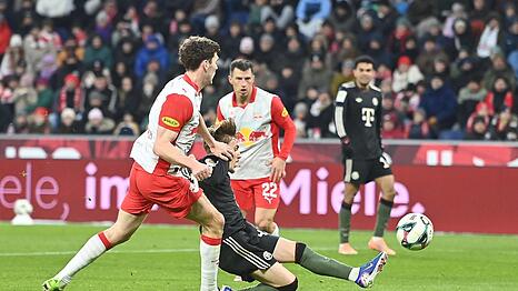 Supertalent Lennart Karl feierte gegen Salzburg mit zwei Toren und einer Vorlage die n&auml;chste Gala.