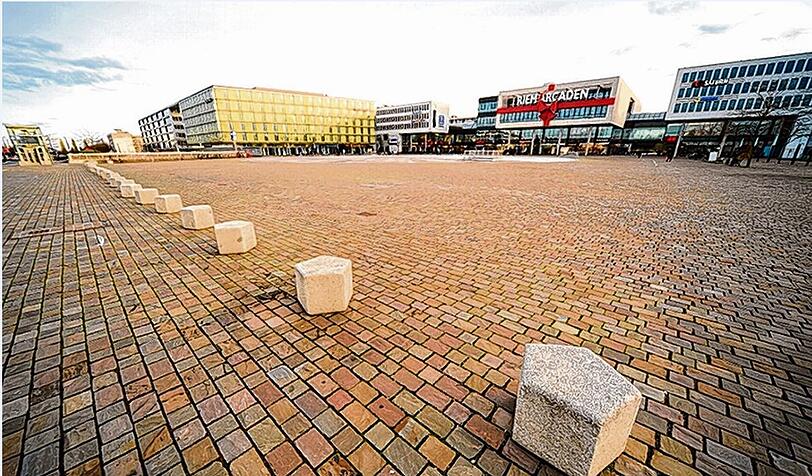 Der Willy-Brandt-Platz in Riem heißt unter Anwohnern auch "Platz der Leere".