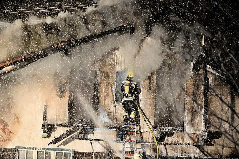 Wohnhausbrand in Unterwössen: Die Bilder vom Einsatz