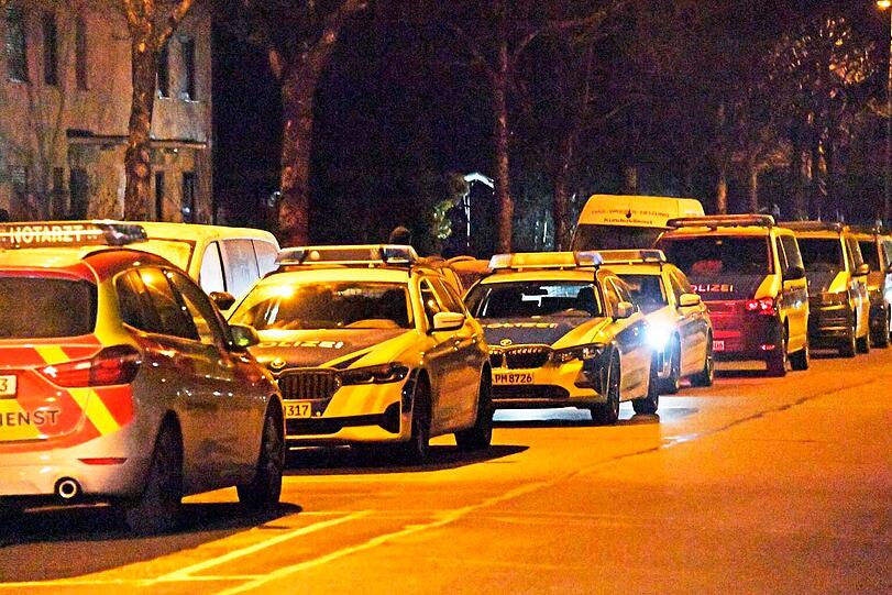Die Polizei war mit einem Großaufgebot vor Ort.