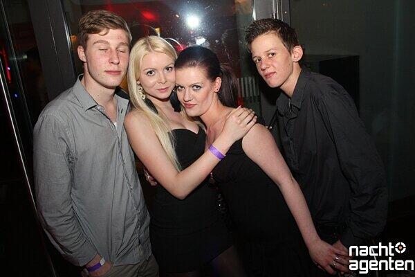 Semester Opening und alle waren gekommen in den Neuraum. Mehr Bilder unter: