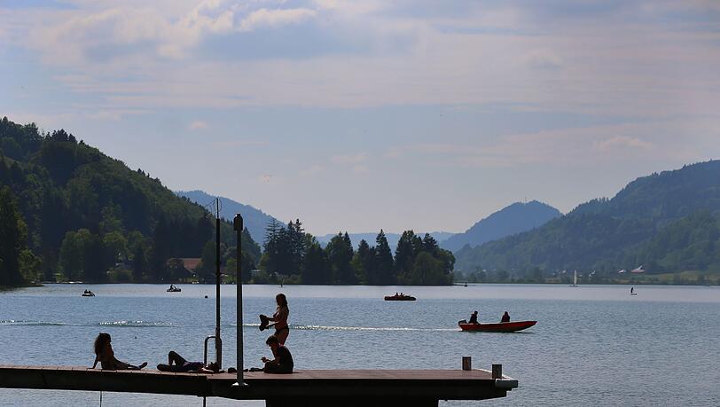 Beim Schwimmen im gro&szlig;en Alpsee ist ein 85-J&auml;hriger gestorben. (Archivbild)