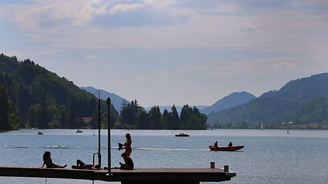 Beim Schwimmen im gro&szlig;en Alpsee ist ein 85-J&auml;hriger gestorben. (Archivbild)