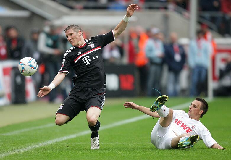 BASTIAN SCHWEINSTEIGER:Der Chef auf dem Platz. Versuchte, ruhig Regie zu führen. Findet mehr und mehr Rhythmus, auch wenn er sagt, er sei noch nicht bei 100 Prozent. Wird schon noch. Note: 3