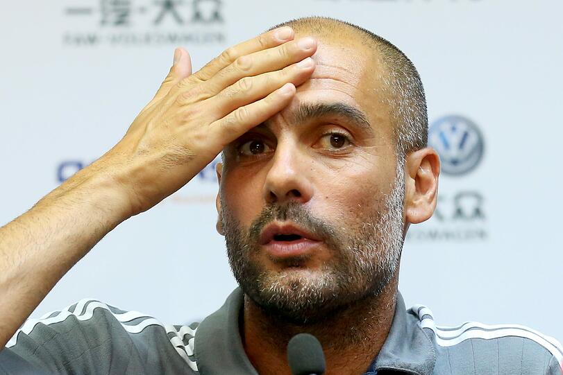Guardiola sprach auch über Neuzugang Douglas Costa: "Er hat zwei gute Spiele gemacht, wir sind zufrieden." Und weiter: "Seine Qualität liegt im Eins-gegen-Eins."