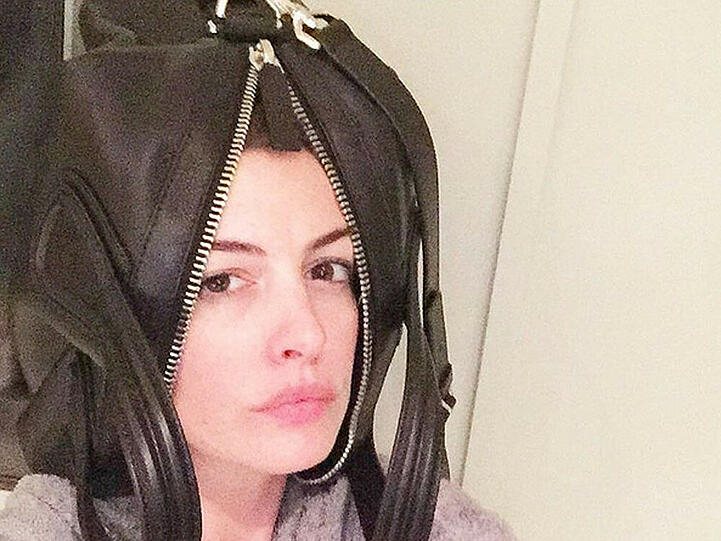 Anne Hathaway beweist mit ihrem neusten Schnappschuss mal wieder ihren Humor