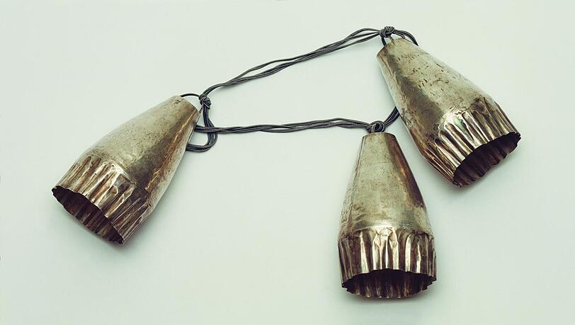 In der Ausstellung wird edler Schmuck in Gold gezeigt. In der Ausstellung wird edler Schmuck in Gold gezeigt.