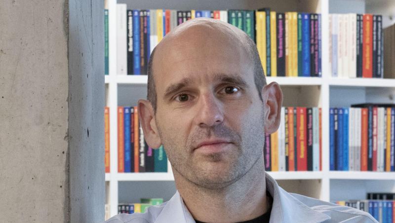Seit 2015 leitet Jonathan Landgrebe den Suhrkamp Verlag. Seit 2015 leitet Jonathan Landgrebe den Suhrkamp Verlag.