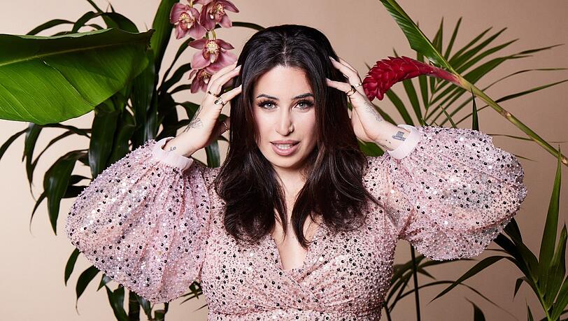 Jolina Mennen ist 2023 Kandidatin beim RTL-Dschungelcamp. Jolina Mennen ist 2023 Kandidatin beim RTL-Dschungelcamp.