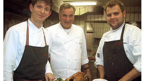 Fränkische Küche vom Feinsten: Küchenchef Johann Polster mit Sohn Dominic und Schwiegersohn Christian Schauer. Fränkische Küche vom Feinsten: Küchenchef Johann Polster mit Sohn Dominic und Schwiegersohn Christian Schauer.
