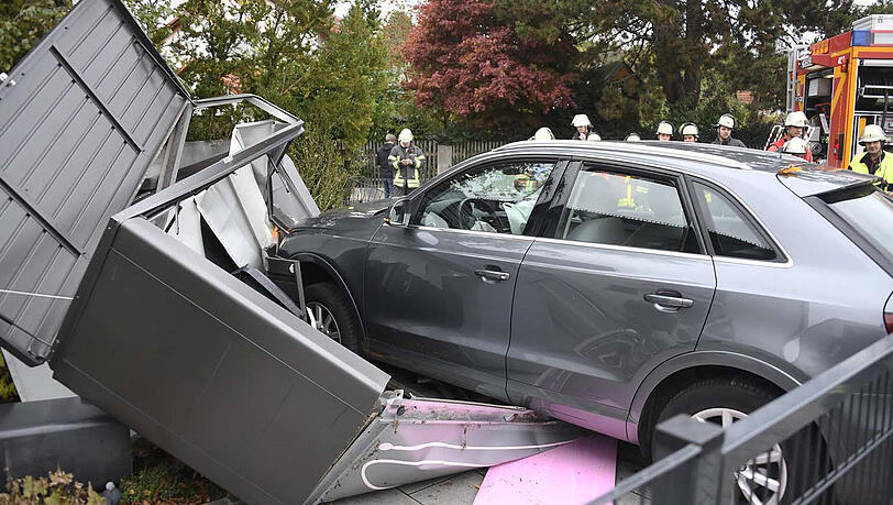 Bei dem Unfall wurden vier Personen verletzt.