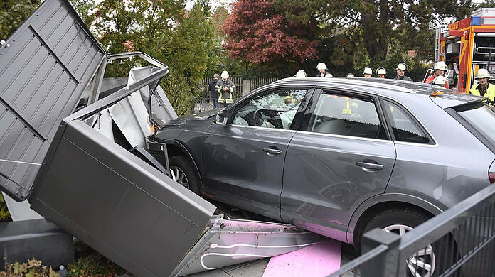 Bei dem Unfall wurden vier Personen verletzt.