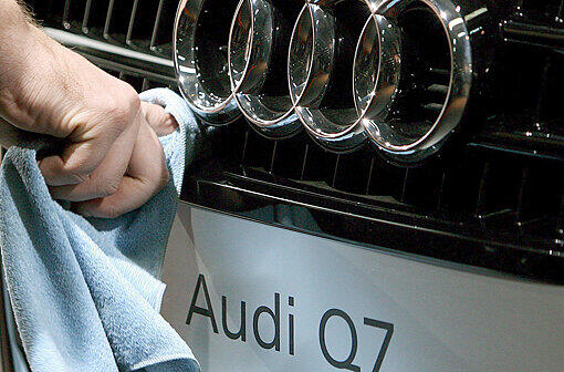 Q7: Das Auto fährt der 24-Jährige &ndash; genau wie eine S-Klasse von Mercedes.