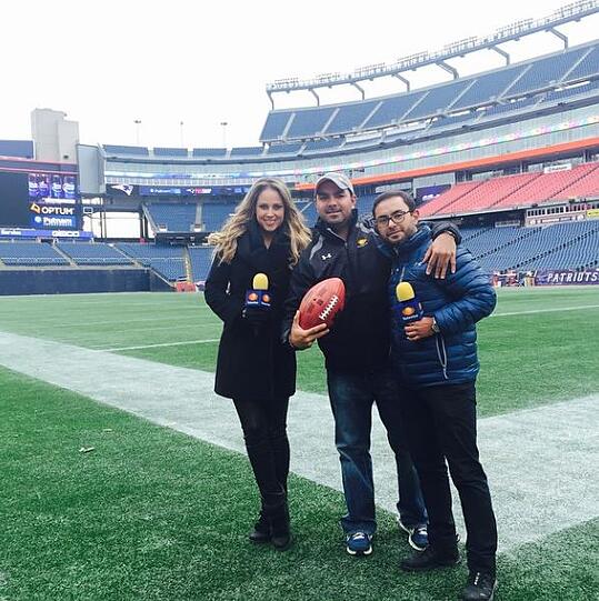 Vanessa Huppenkothen bei den Vorbereitungen zum Super Bowl