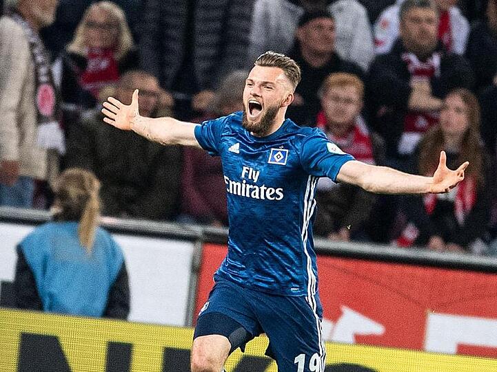 Hamburgs Manuel Wintzheimer erzielte in der Partie gegen den 1. FC Köln vier Minuten nach seiner Einwechslung den Ausgleich.