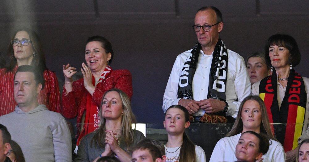 Friedrich-Merz-Tr-stende-Worte-f-r-die-Handball-Stars