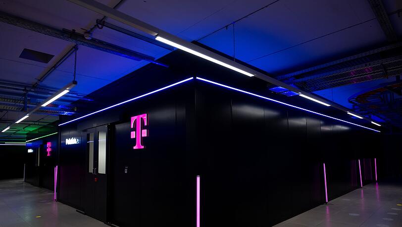 Die Telekom hat ihre KI-Fabrik in M&uuml;nchen in Betrieb genommen.