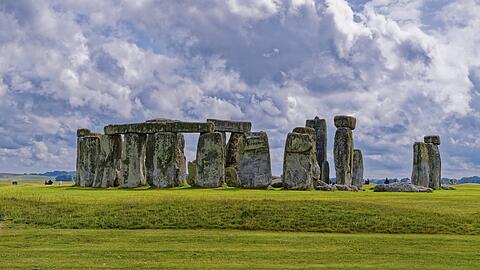 Stonehenge in der s&uuml;denglischen Grafschaft Wiltshire ist kein Tempel f&uuml;r den G&ouml;tterkult, hier wurden die Verstorbenen geehrt. Meistens ist es nicht so ruhig, der Steinkreis wirkt eben magisch.