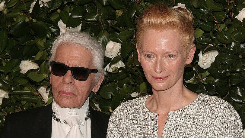 Die Schauspielerin und der Modezar: Tilda Swinton an der Seite von Karl Lagerfeld Die Schauspielerin und der Modezar: Tilda Swinton an der Seite von Karl Lagerfeld