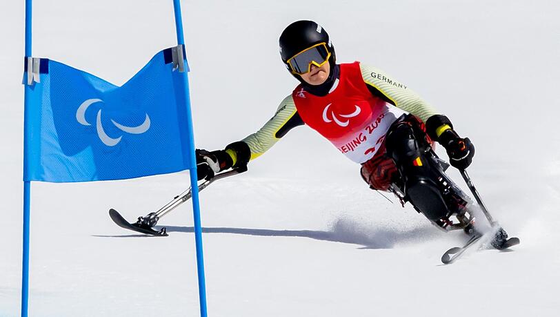 Monoskifahrerin Anna-Lena Forster ist Deutschlands Fahnenträgerin bei der Eröffnungsfeier der Paralympics in Peking.