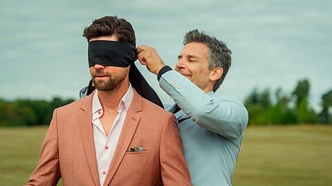 "Rote Rosen": Richard (r.) hat eine &Uuml;berraschung f&uuml;r Julius.