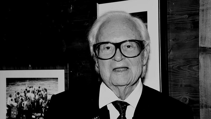 Werner Brombach, langjähriger Inhaber der Privatbrauerei Erdinger Weißbräu, ist im Alter von 86 Jahren gestorben. Werner Brombach, langjähriger Inhaber der Privatbrauerei Erdinger Weißbräu, ist im Alter von 86 Jahren gestorben.