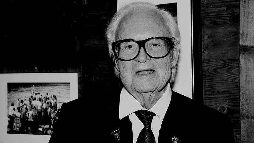 Werner Brombach, langjähriger Inhaber der Privatbrauerei Erdinger Weißbräu, ist im Alter von 86 Jahren gestorben. Werner Brombach, langjähriger Inhaber der Privatbrauerei Erdinger Weißbräu, ist im Alter von 86 Jahren gestorben.
