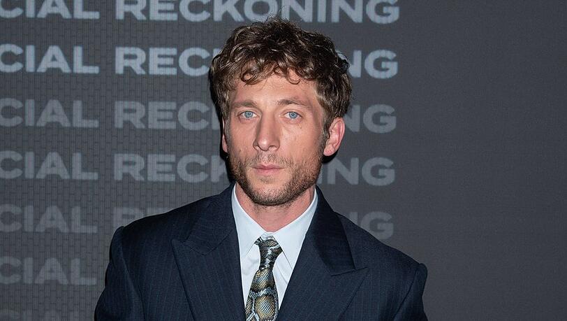 Jeremy Allen White soll eine neue Frau an seiner Seite haben. Jeremy Allen White soll eine neue Frau an seiner Seite haben.
