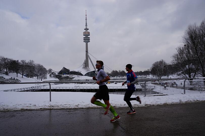 Winterlauf im Olympiapark. Hier gibt's die Bilder.