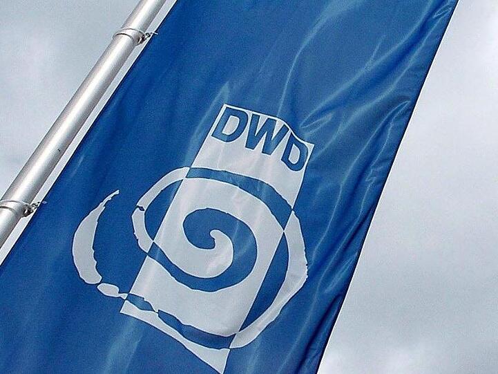Die Gratis-App des Deutschen Wetterdienstes darf nur vor Unwetter warnen. Alles, was darüber hinausgeht, darf nur gegen Bezahlung oder werbefinanziert angeboten werden.
