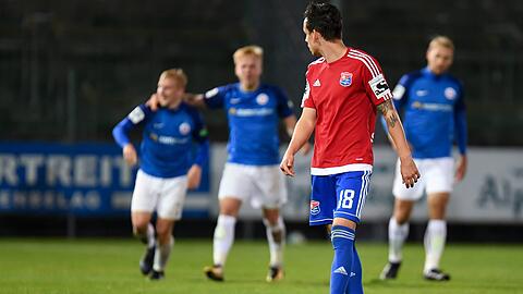 Hatte das Nachsehen: Unterhachings Thomas Steinherr im Spiel gegen Hansa Rostock.