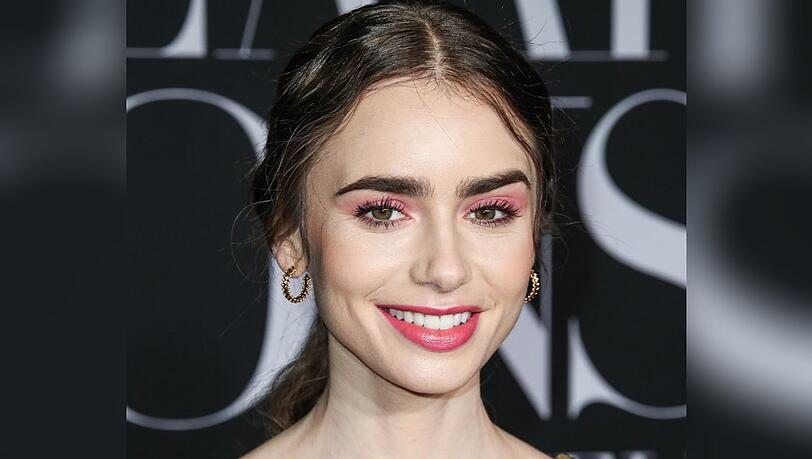 Lily Collins schreibt ihrem Vater einen öffentlichen Geburtstagsbrief.