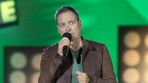 Dieter Nuhr nimmt – wie gewohnt – kein Blatt vor den Mund.