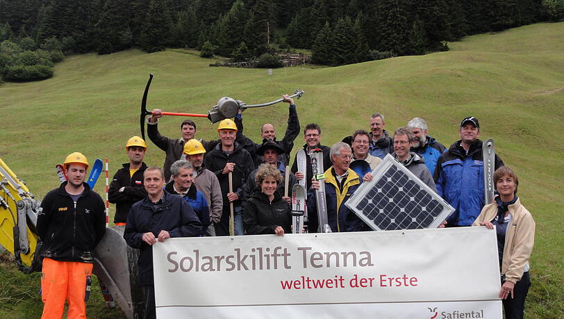 Tenna in der Schweiz baute den weltweit ersten Solarlift. Tenna in der Schweiz baute den weltweit ersten Solarlift.