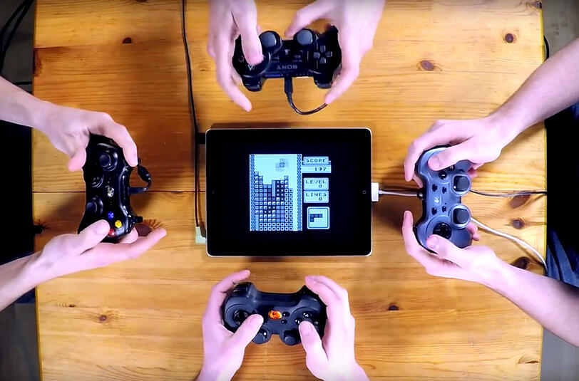 Vier Musiker haben die Kulttracks verschiedener Videospiele als 8-Bit-Medley der besonderen Art präsentiert. Ihre Instrumente: PlayStation- oder Xbox-Controller!