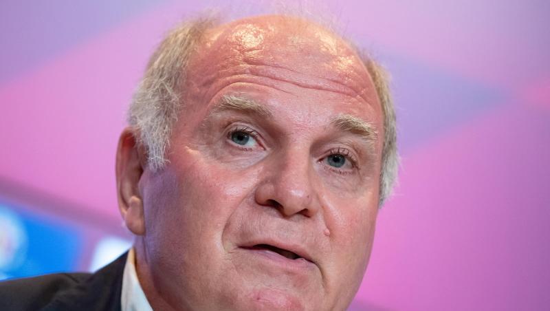 Kritisiert den BVB: Bayern-Ehrenpräsident Uli Hoeneß. Kritisiert den BVB: Bayern-Ehrenpräsident Uli Hoeneß.