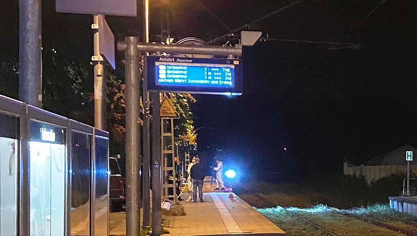 Die weiteren Ermittlungen gegen den Mann wegen etwaiger Straftaten führt die Kriminalpolizeiinspektion Erding.